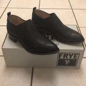 Frye Billy Shortie